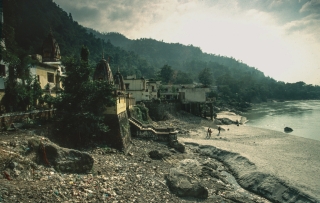 Swargashram, Rishikesh, India, '01.