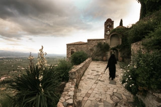 Nun running for shelter, Mystra, '10.