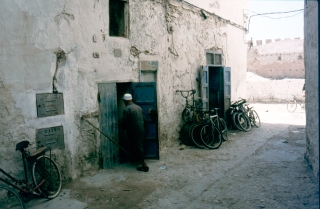 Bike repairs, Mellah, Essaouira, '05.